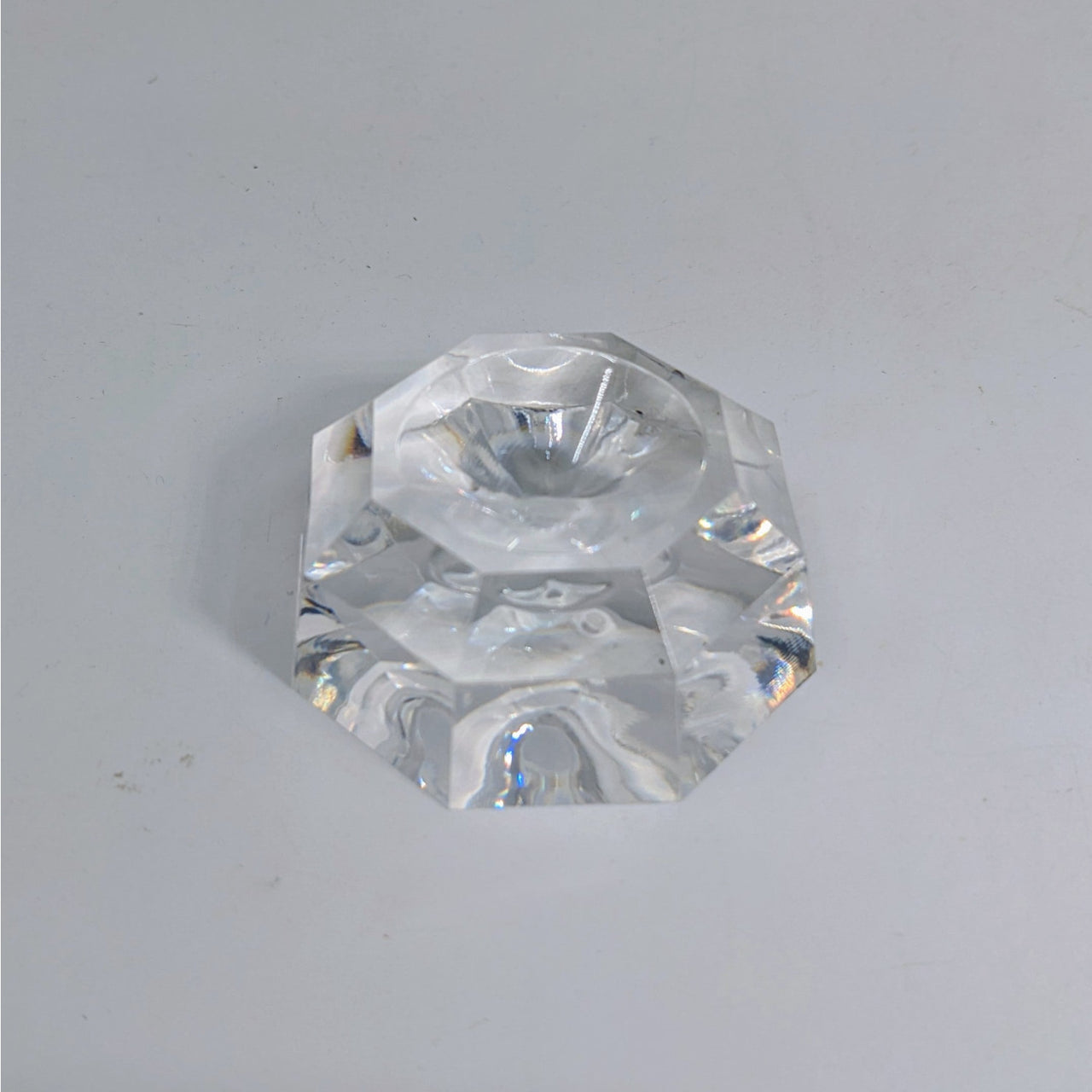 Clear crystal octagonal prism displayed on Acrylic & Metal Stands Q152 easel stand