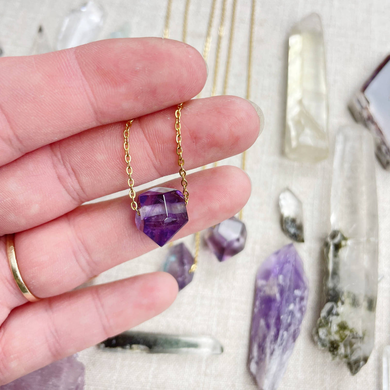 Delicate gold chain with faceted purple amethyst pendant #LV9093