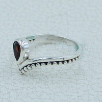 Garnet faceted V-shape sterling silver ring BC0410 with heart stone