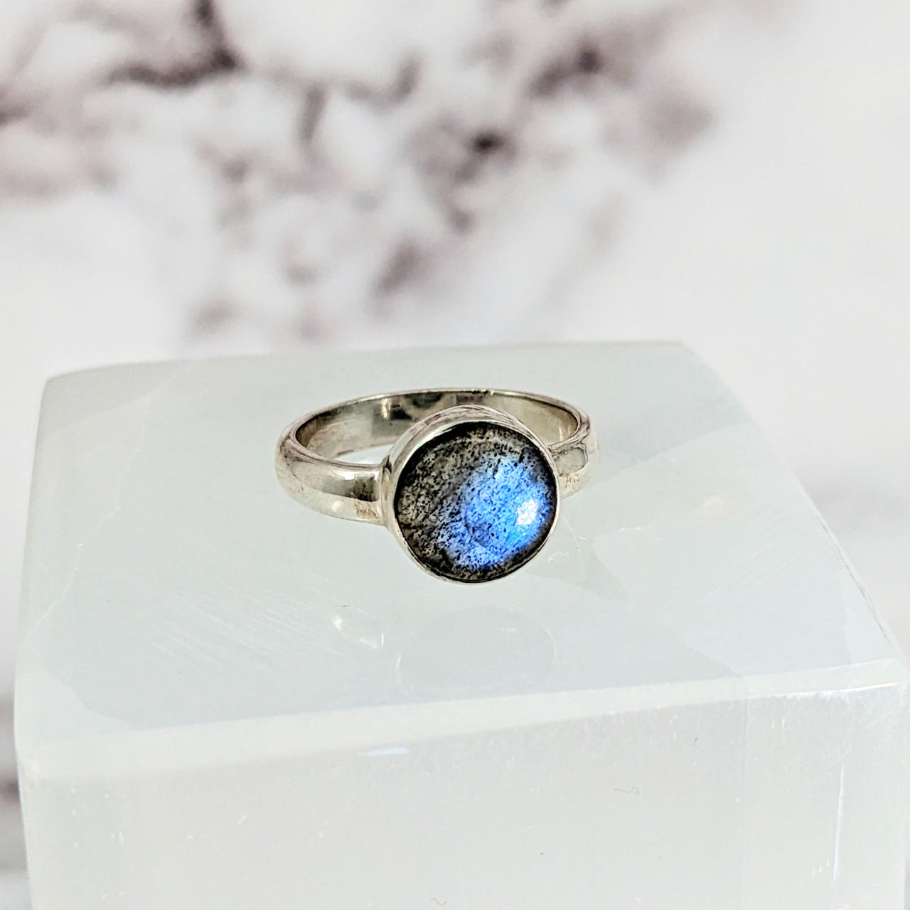 Labradorite Sz 6 S.S. Round Ring #LV3024 showcasing a stunning blue moonstone