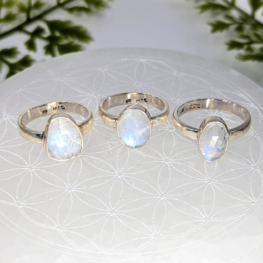 Three faceted moonstone oval silver rings size 7.75 #BC1083