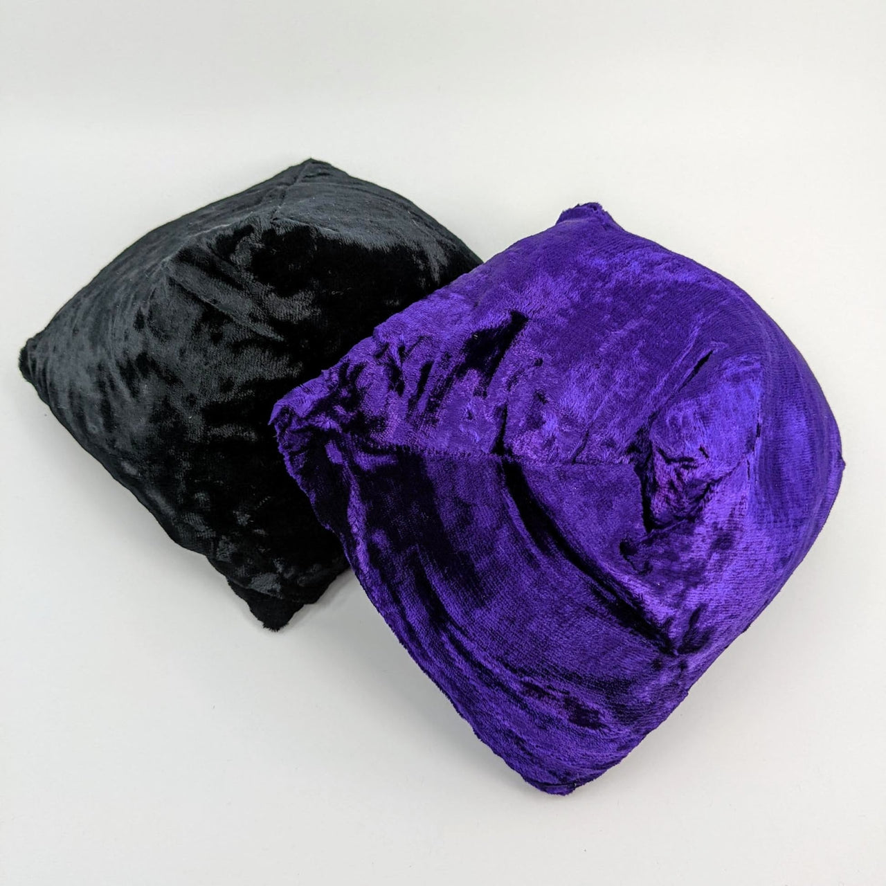 5 Pillow Size Medium for Display (656g) #SK7032 - $35