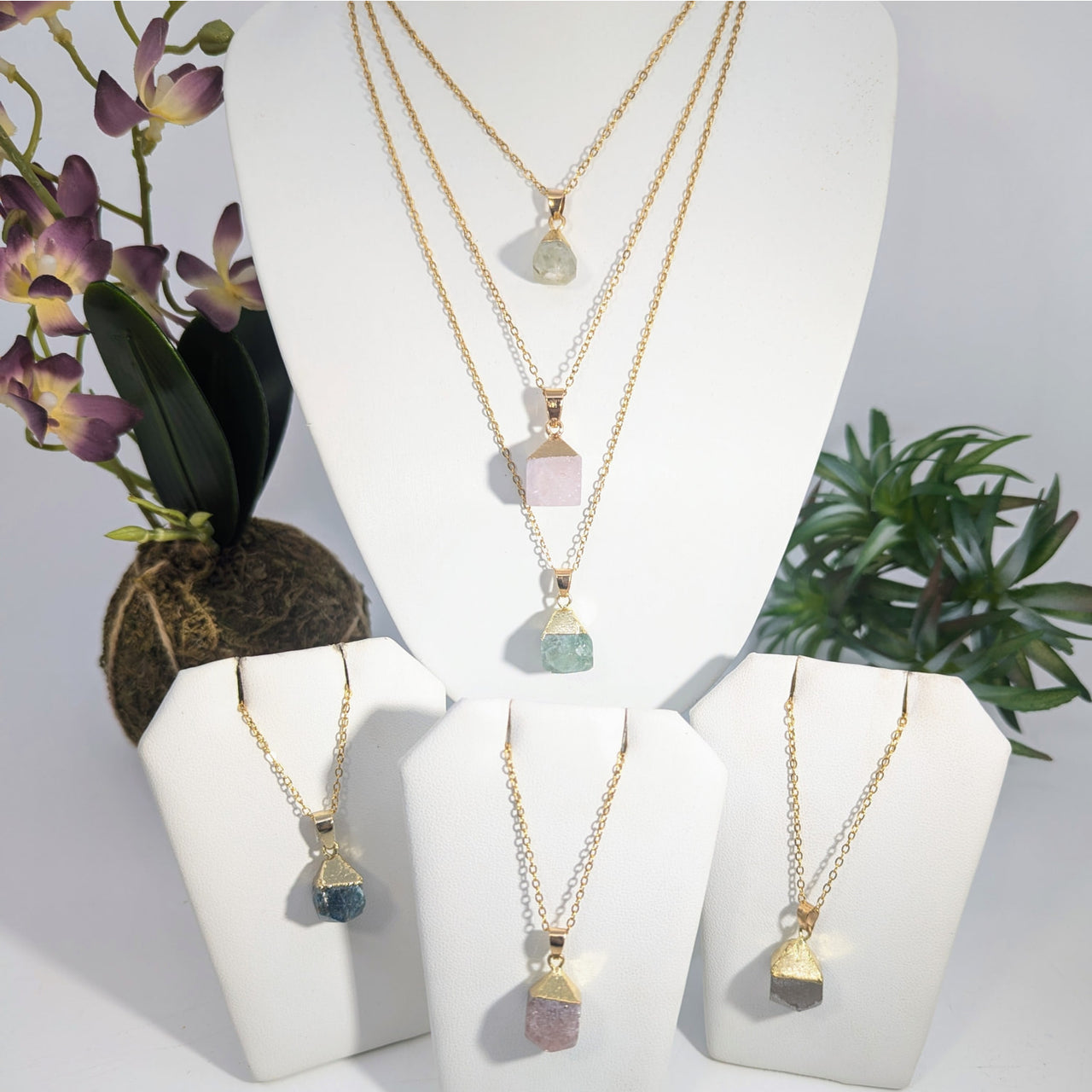 Gold-chained Necklace with Gemstone Pendants for Raw Gemstone 19’’ Necklace on Brass Chain #LV8583